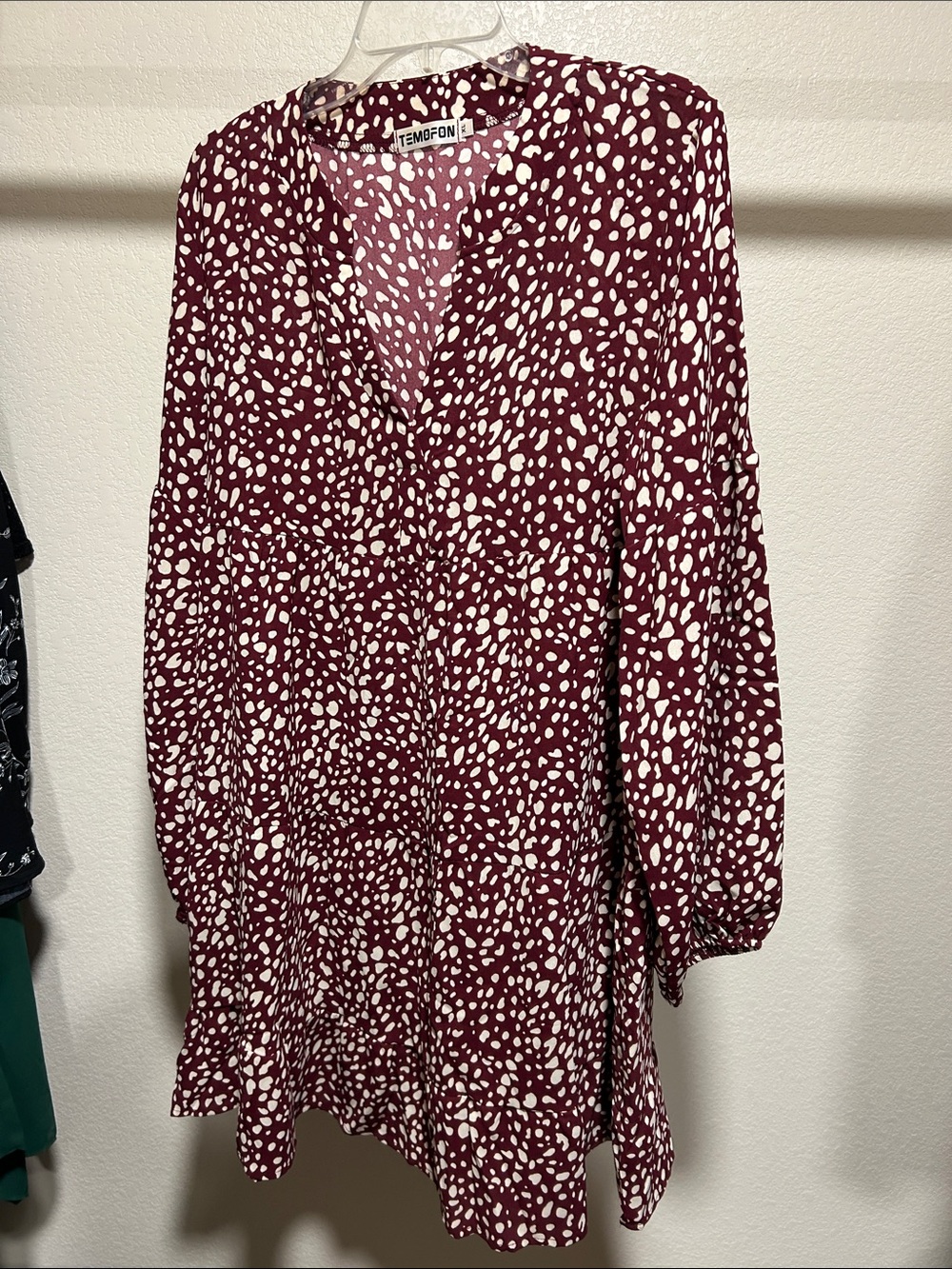 Temofon Women's Burgundy & White Printed V-Neck Dress